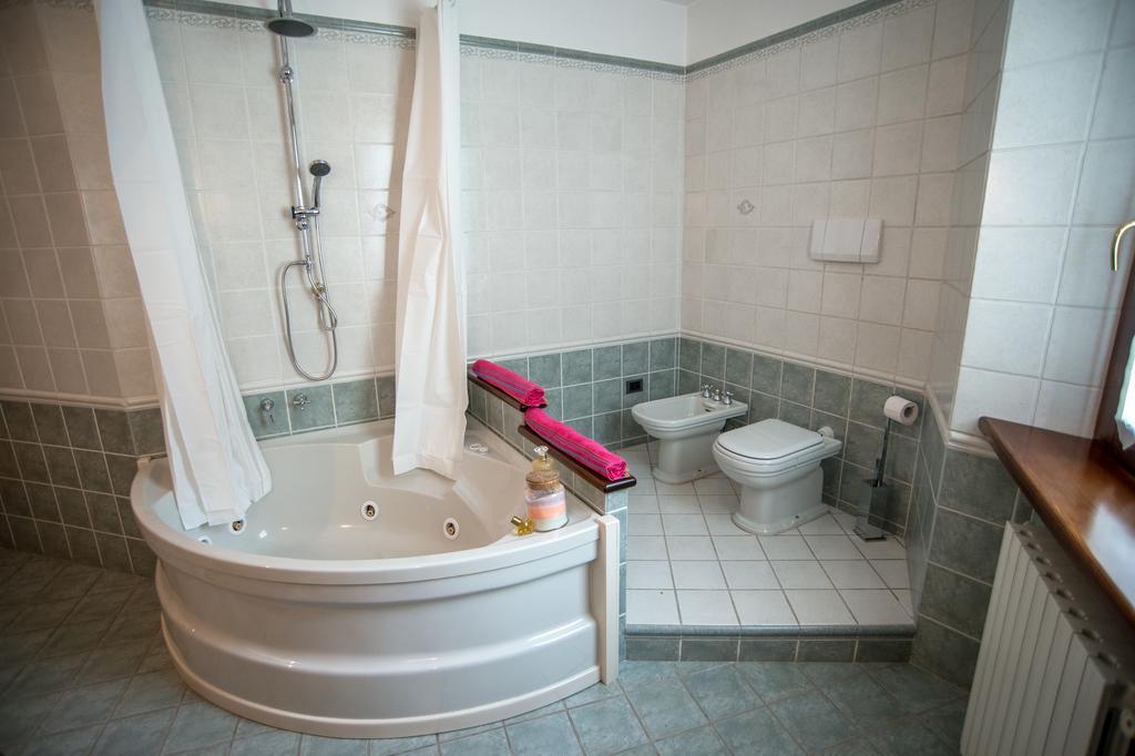 B&B Del Gran Ducato Di Alzano Sopra Alzano Lombardo Стая снимка