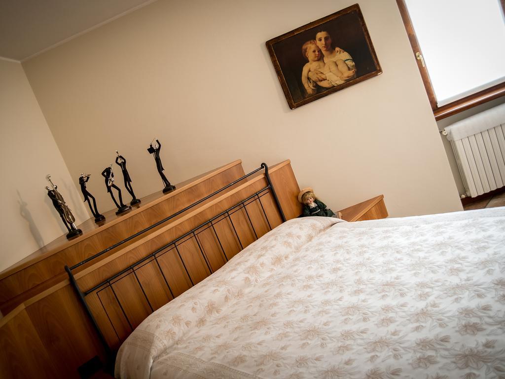 B&B Del Gran Ducato Di Alzano Sopra Alzano Lombardo Стая снимка